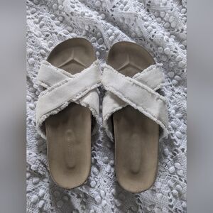 American Eagle Outfitters Cream Crossover Sandals